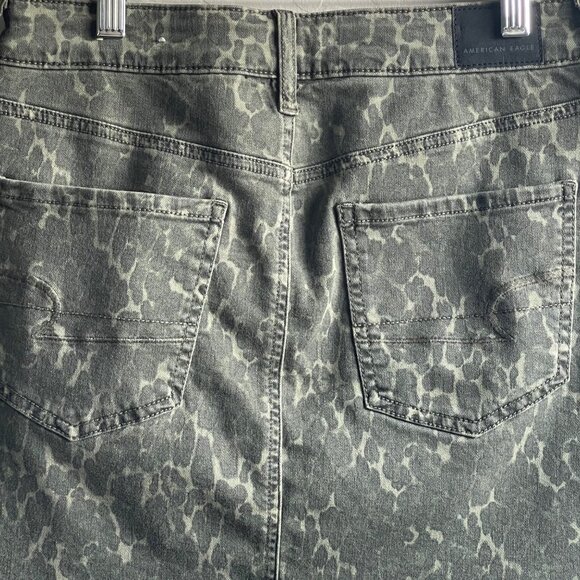 American Eagle NEW Hi-Rise Mini Skirt Ne(x)t Level Size 4 Stretch Green Leopard - Picture 1 of 8